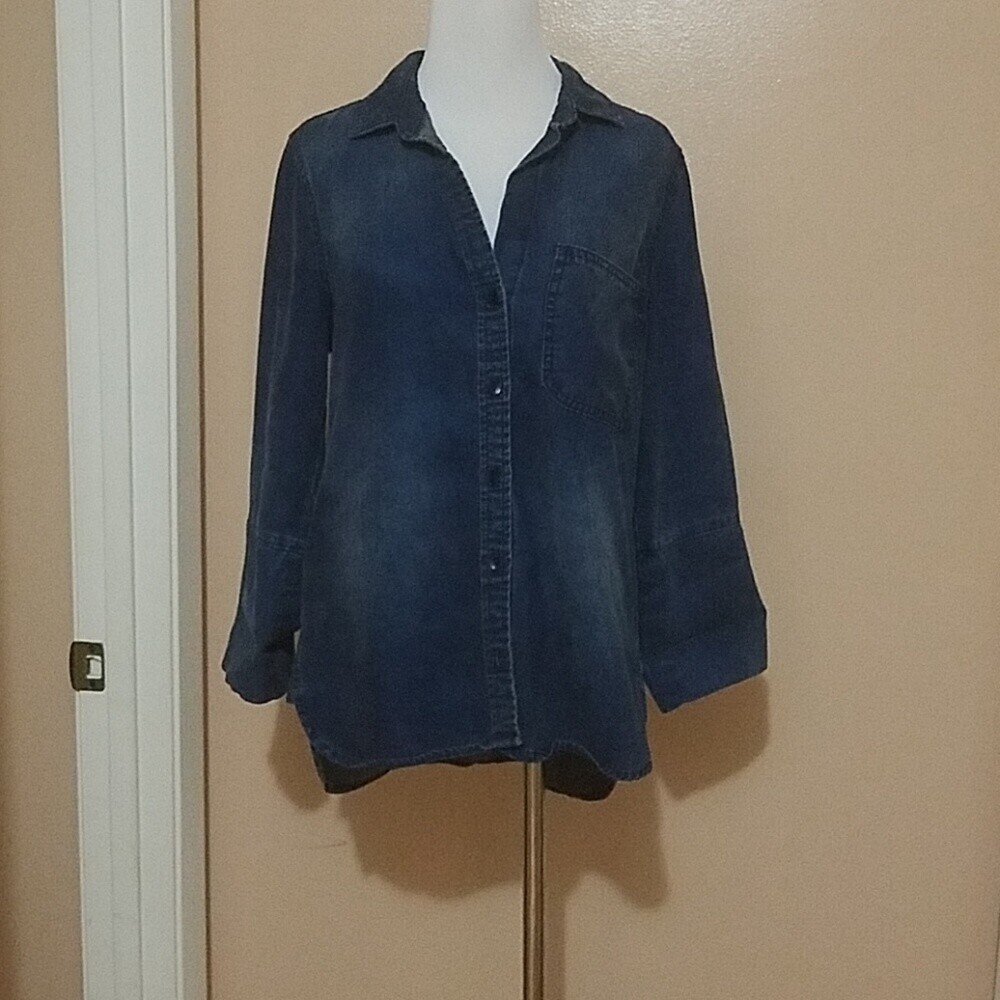 Bella Dahl chambray denim button up blue dark wash shirt Size S
